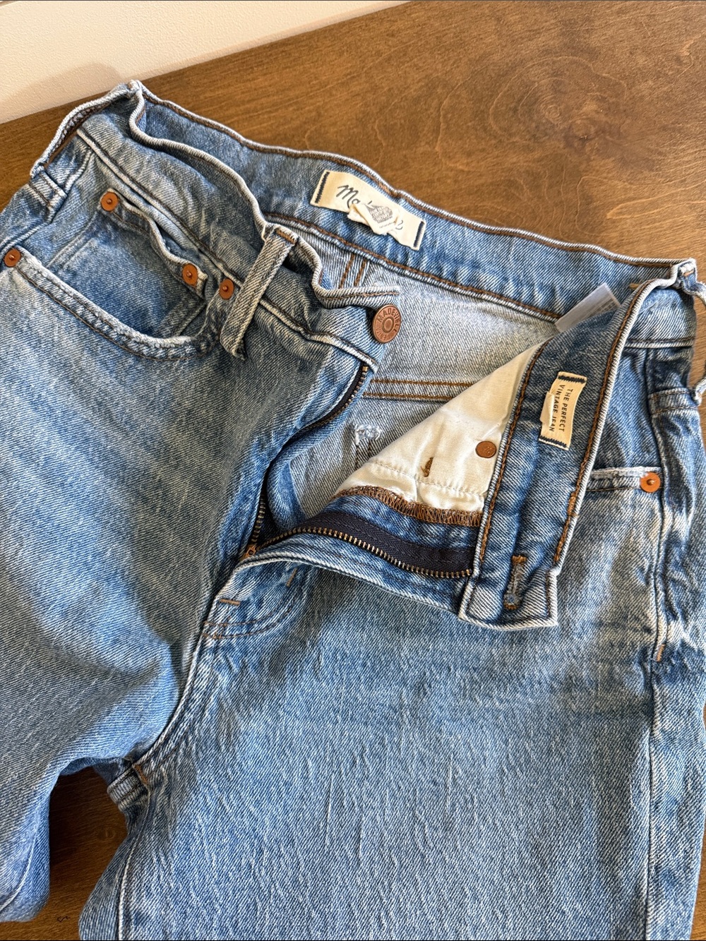 Madewell women’s “the perfect vintage Jean” Light Blue Denim Jeans - Picture 3 of 4